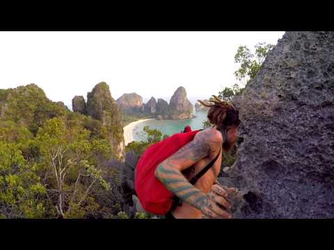 Suspension BASE Jump: Piercing Gravity