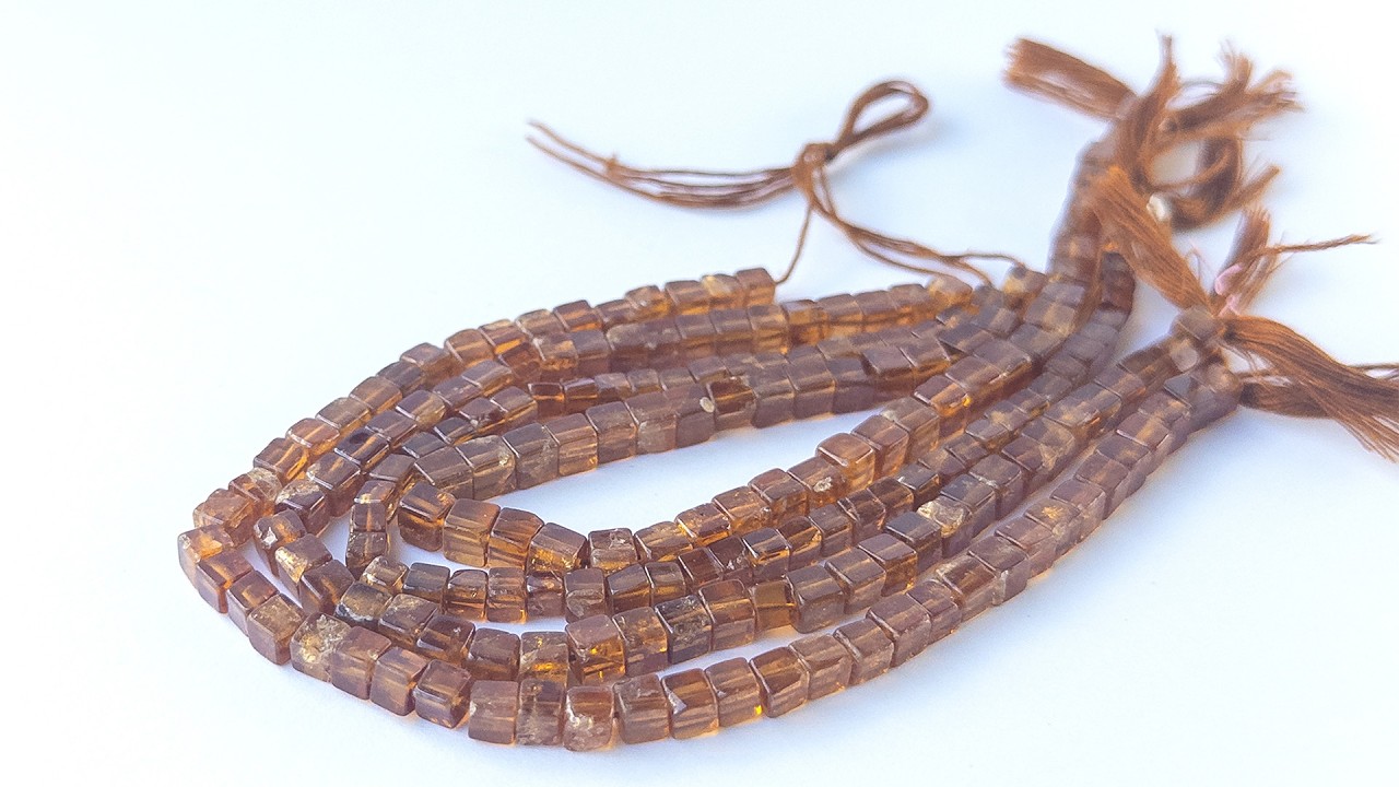 Hessonite | Smooth Cube | 5mm Bead Size | 20cm Strand Length video