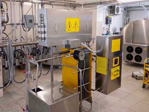 Пастеризатор молока УЗМ-3,0Р на фермах та молокопереробних підприємствах України