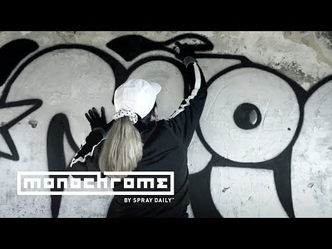 MONOCHROME 083 - LAIA