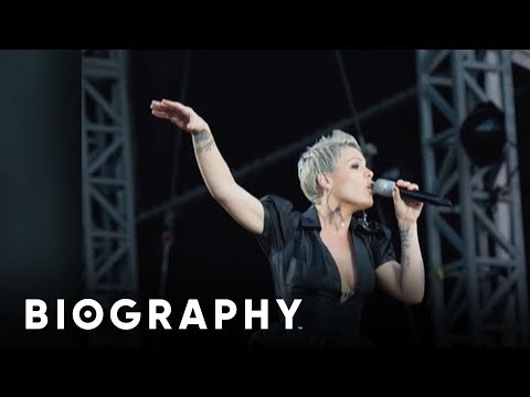 On This Day: September 8 -TV's Star Trek premiered, Patsy Cline and Pink | Biography