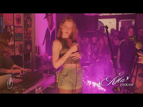 AJLA - Znikam (LIVE)