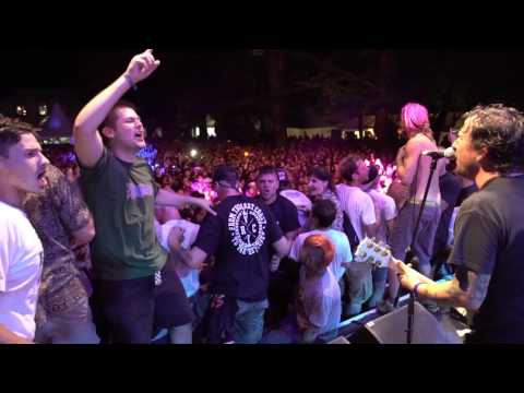 BOUNCING SOULS - LEAN ON SHEENA (Multicam) live at Punk Rock Holiday 1.6