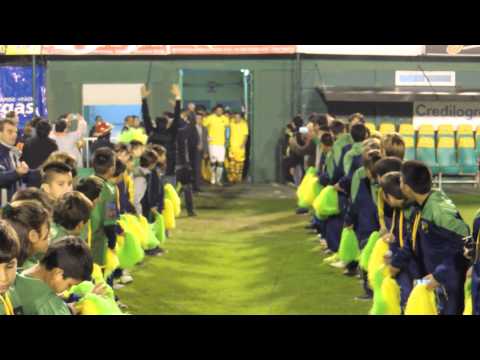 "Defensa sale a la cancha" Barra: La Banda de Varela &bull; Club: Defensa y Justicia