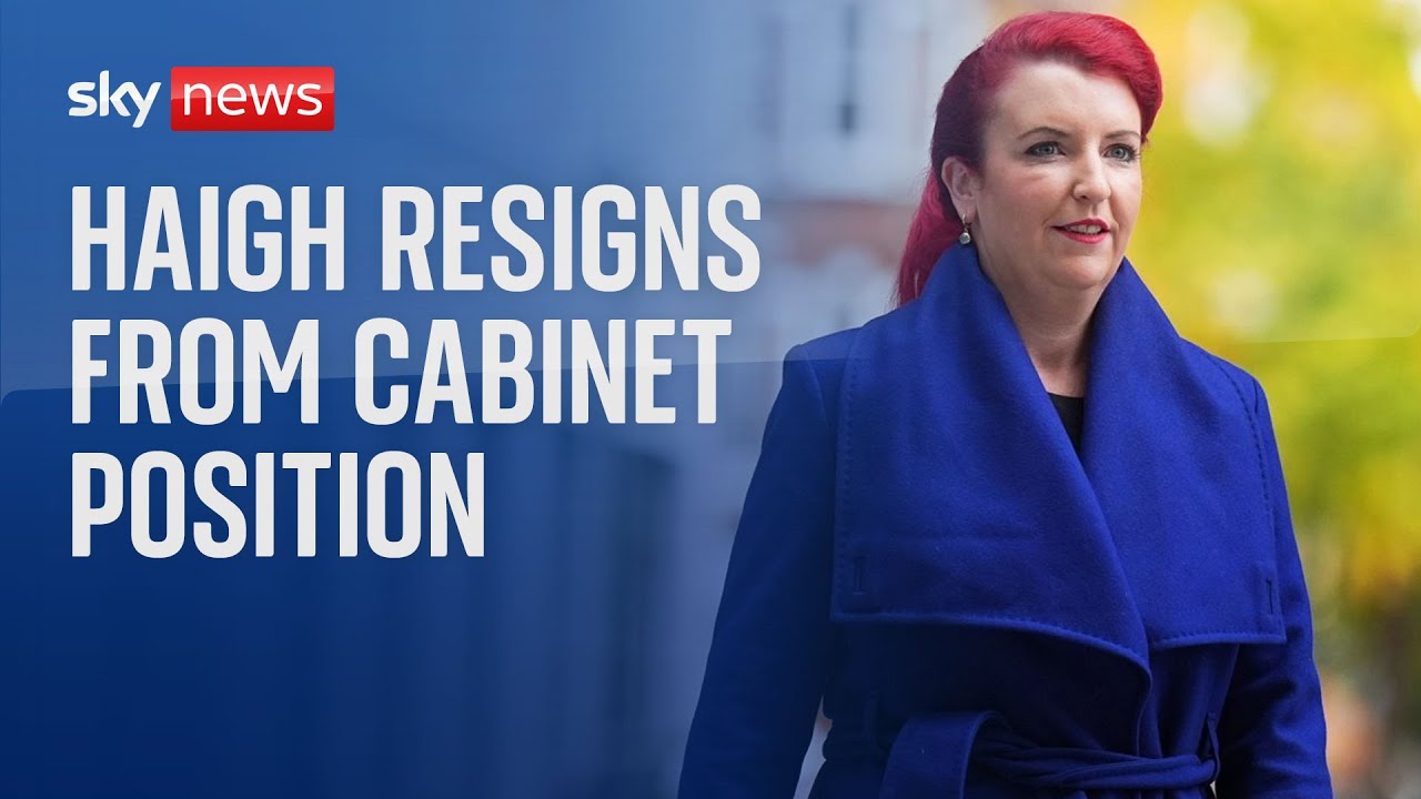 Transport secretary Louise Haigh resigns after mobile phone 'mistake'
