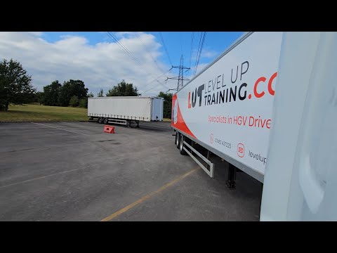 Rough Tip Number 1, C+E reversing, how little steering you actually need to get started.