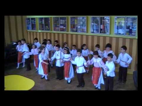 08 aprilie 2011 - dansuri populare - Hora mare - grup complet