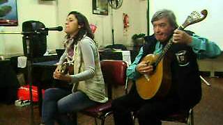 O tiruliru, Goyena Fado en el Club Portugués.