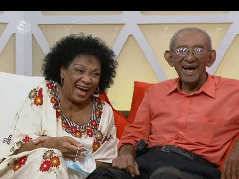 Programa Al Mediodía de la televisión cubana con los actores Aurora Basnuevo y Mario Limonta