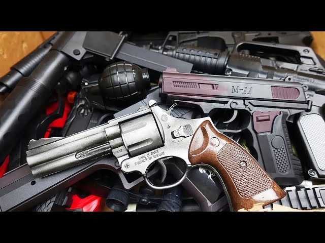 Video Pronunciation of pistol in English Video Pronunciation of pistol in English