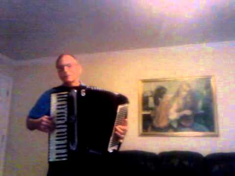Bublitschki played on accordion
