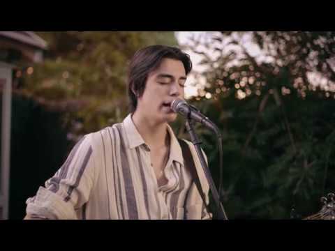 Shoulder To Cry On - Roberto Kuster