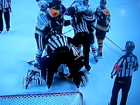 Kesler Sucker punching Chara behind a ref Game 4 Vancouver Boston