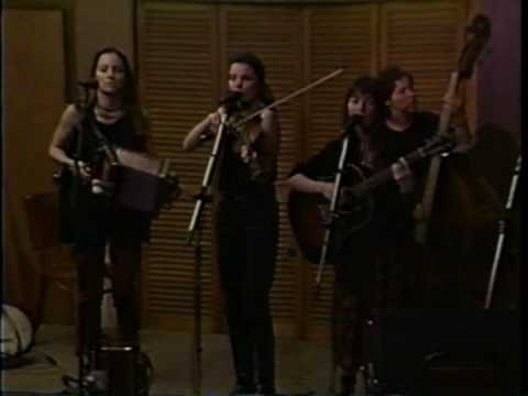 Tara Nevins & The Heartbeats - Hollywood Dream