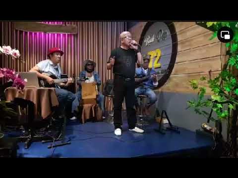 Thể hiện bởi Huy Đức