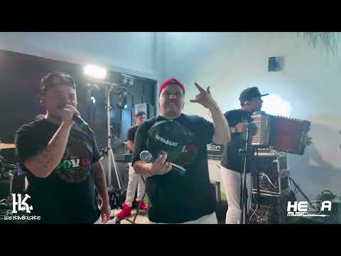 Por debajo del agua - Kombolokos ( en vivo )