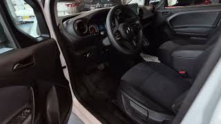سيارة نقل بضائع صغيرة Mercedes-Benz Citan 110 / AVANTGARDE / 1 OWNER! | صورة 4 - Autoline