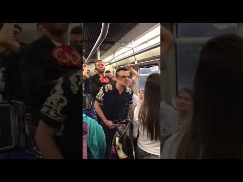 Serenata de despecho en el Metro de Medellín (original) - Mateo de Dios