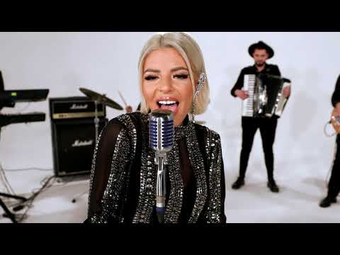 Iulia Dumitrache & Band - Balkanic Show - (Live Session Covers)