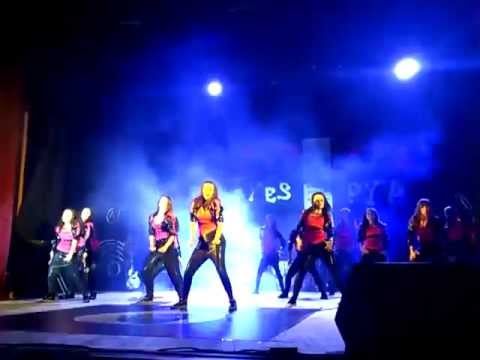 Feeria Dance Formation