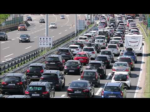 Gužva na naplatnim kućicama Lučko u smjeru mora