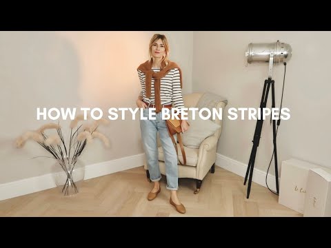 HOW TO STYLE A BRETON TOP | French Women Style |...