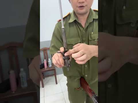 Instructions on how to disassemble and assemble an AK submachine gun
