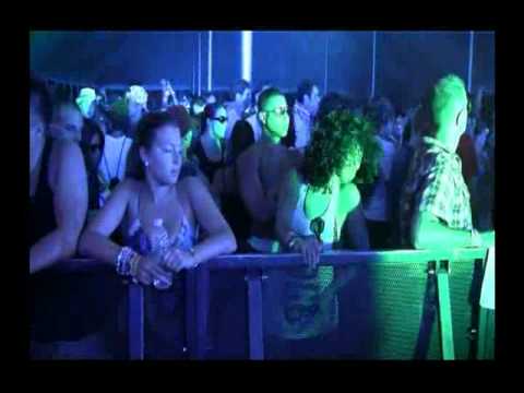Chris Lake Playing Taurus & Vaggeli's "Who Can You Fool" @ Elektrik Zoo Festival 2010