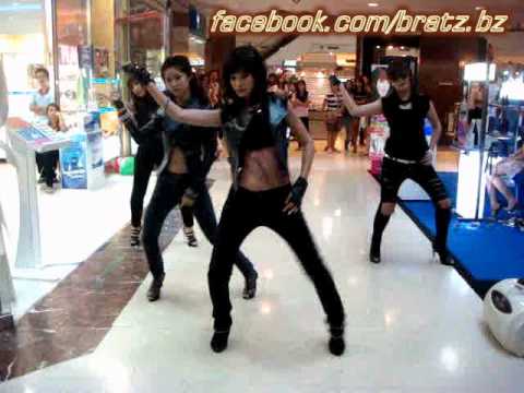 110226_Bratz cover 4MINUTE - Pretty Girl Le'Sasha @Central Pinklao