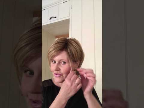 Anne from Glamour Puss Wigs reviewing Naomi  in colour 14/26S10 shaded Pralines & cream