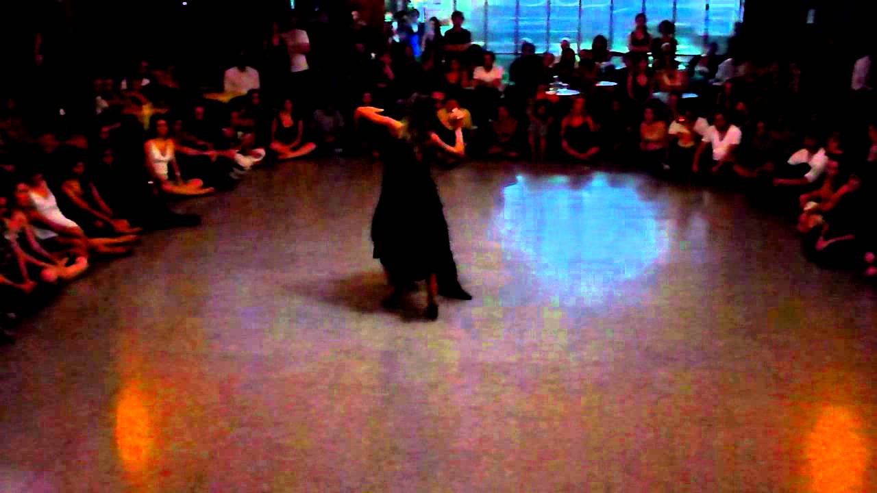 Soledad Larretapia y Ricardo Biggieri (4) en El Motivo Tango