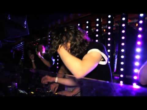 CHINESE LAUNDRY PRESENTS MOTEZ & PEKING DUK 3 8 13