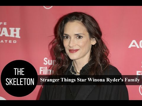 download lagu mp3 mp4 Winona Ryder Siblings, download lagu Winona Ryder Siblings gratis, unduh video klip Winona Ryder Siblings