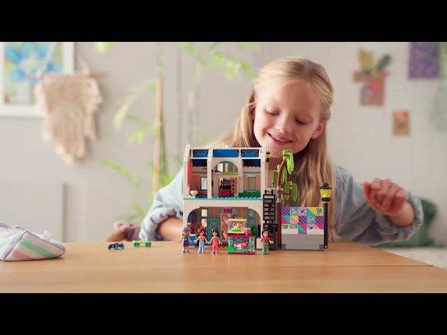 Vídeo relacionado con LEGO Friends Casa Familiar de Liann de Juguete - Set en Miniatura con Jardín, 4 Mini Muñecas, Figuras de Animales Inc. Ajolote y Gecko - Regalo de Cumpleaños para Niñas de 7+ Años - 42687