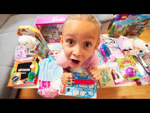 Hračky s Ariankou #1 | Arianka bude youtuberka?!