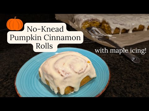 No-Knead Pumpkin Cinnamon Rolls with Maple Icing | Easy Thanksgiving Breakfast