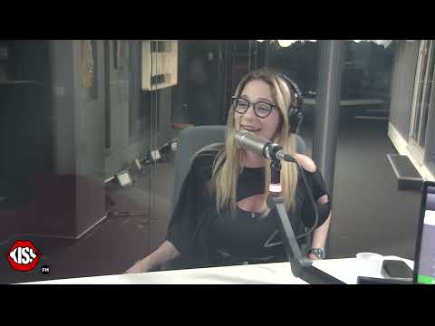 Francis On My Mind  - Functional Kind of Love (Live @ Kiss Kiss in The Mix)