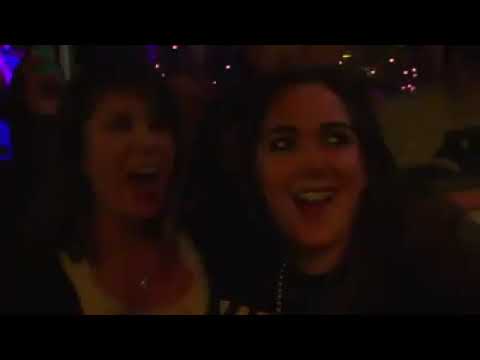 Fall Out Boy feat. Hayley Williams - Sugar We're Going Down