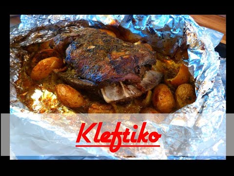 KleftiKo (Greek slow cooked lamb and potatoes)(easy)