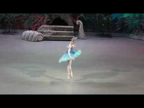 12/06/19 VBA graduation performance: Lizi Avsajanishvili The Queen of the waters variation