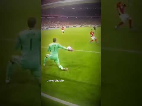 ada yang masih ingat momen Neuer save tendangan Ronaldo? #neuer