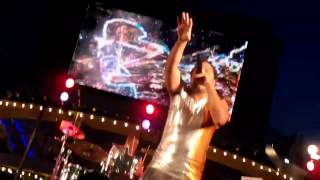 2 Skinnee J&#39;s You&#39;re a Champion 1st Lido deck show