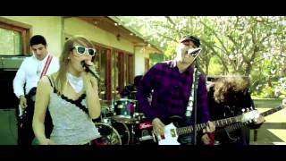 NAIVe - You Complete Me (720p).mp4