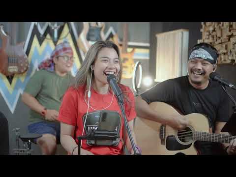INDAH PADA WAKTUNYA (COVER BY - DELISA HERLINA&3 PEMUDA BERBAHAYA)