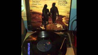 Betty Jean Robinson&amp;Carl Belew ---When My Baby Sings His Song