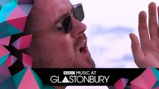 Maverick Sabre performs Drifting in session at Glastonbury 2019
