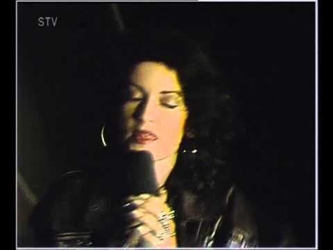 Beáta Dubasová - Vráť mi tie hviezdy (Armádna akadémia)