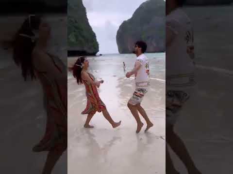 Trina & Neel's romantic mood at beach