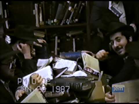 Highlights from 770: The Rebbe Calls for Tests