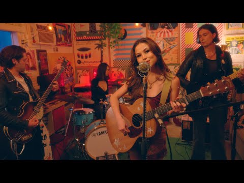 Tiger La Flor | Living In The 90s, Super 8, & Drugstore Cowgirl | Back In The Garage